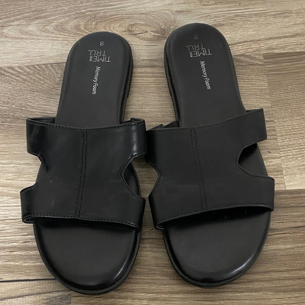 Time and Tru Women's Black Slide Sandals